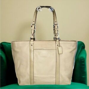 Coach Leather Nude Gallery Tote Soft leather adjustable straps EXC Condition